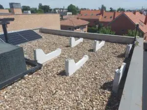 Montaje de estructuras placas solares